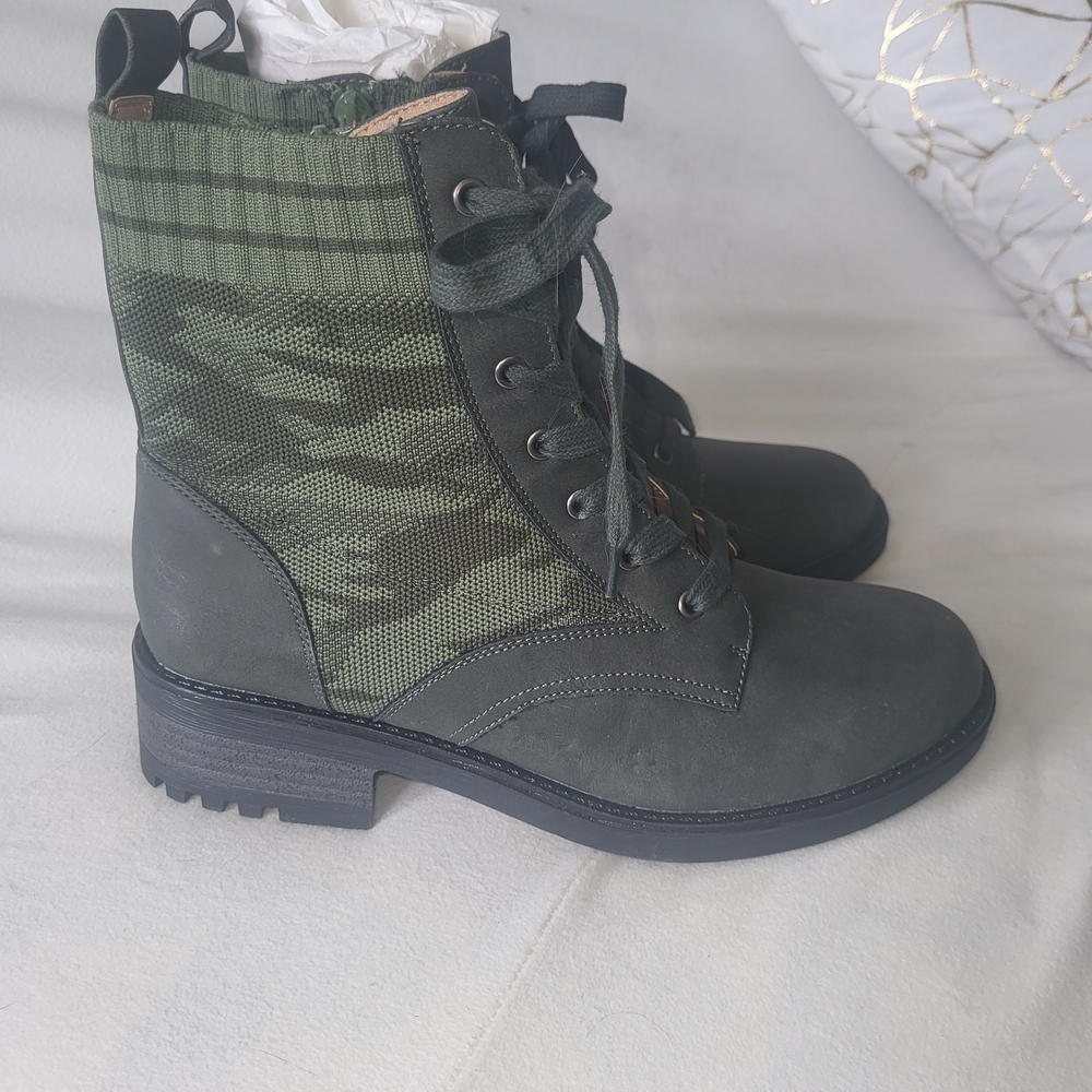 Velocity Green and Black Combat Boots